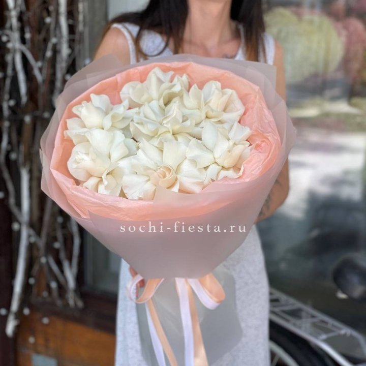 7 Белых французских роз в Нижнем Новгороде