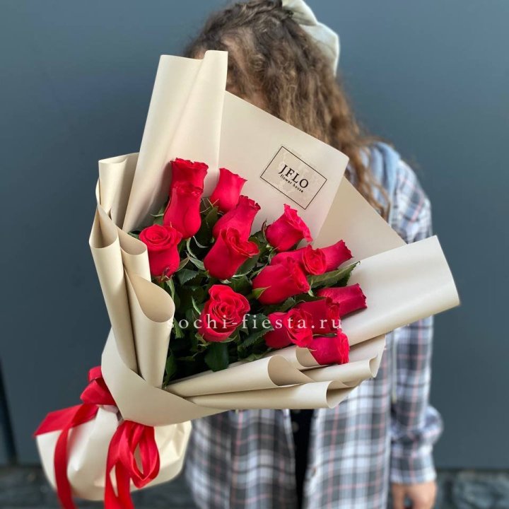 15 красных роз в Нижнем Новгороде