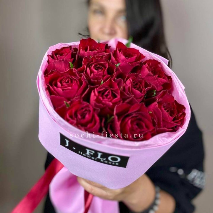 11 красных роз мадам ред в Нижнем Новгороде