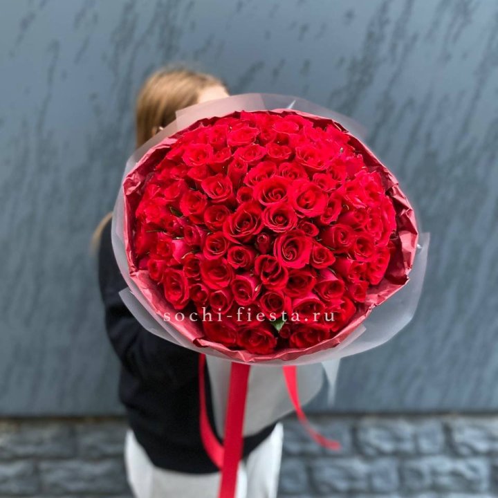 101  красная кенийская роза  с доставкой в Нижнем Новгороде
