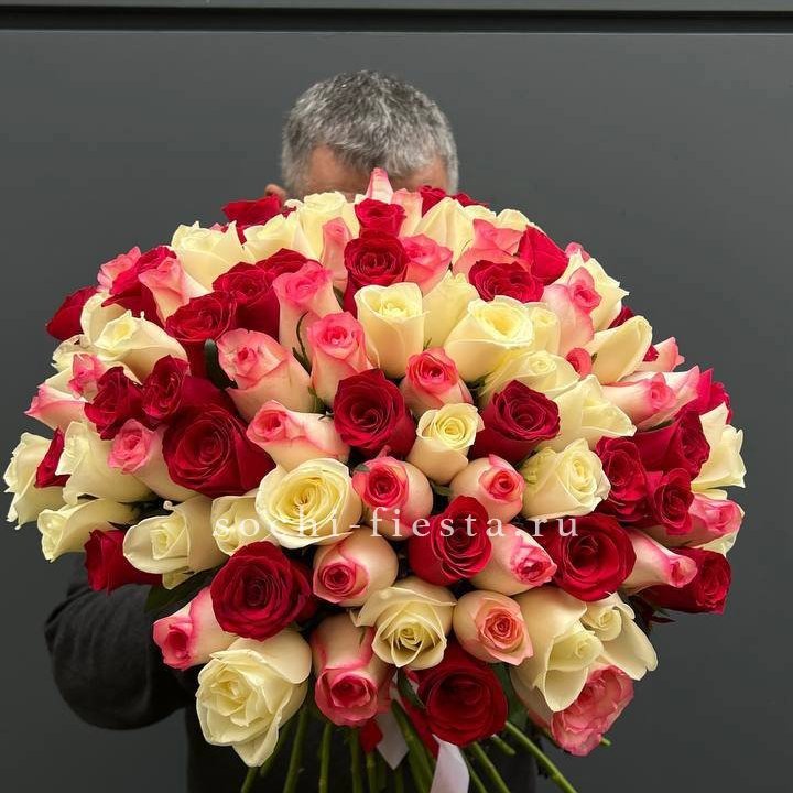 101 разноцветная роза "Джули" в Нижнем Новгороде