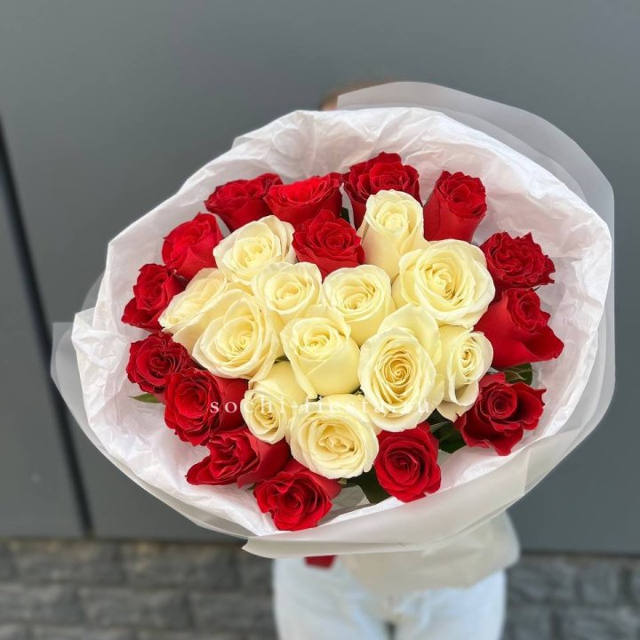 27 роз микс в Нижнем Новгороде