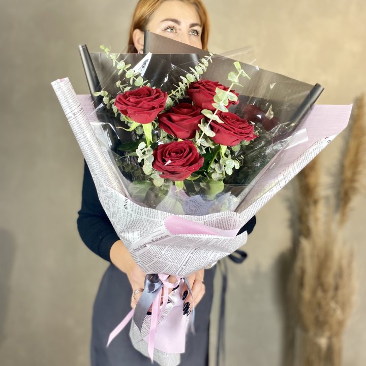 5 красных роз в Нижнем Новгороде