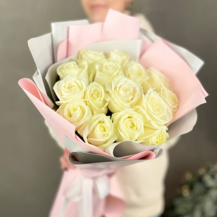 15 белых роз пудра в Нижнем Новгороде