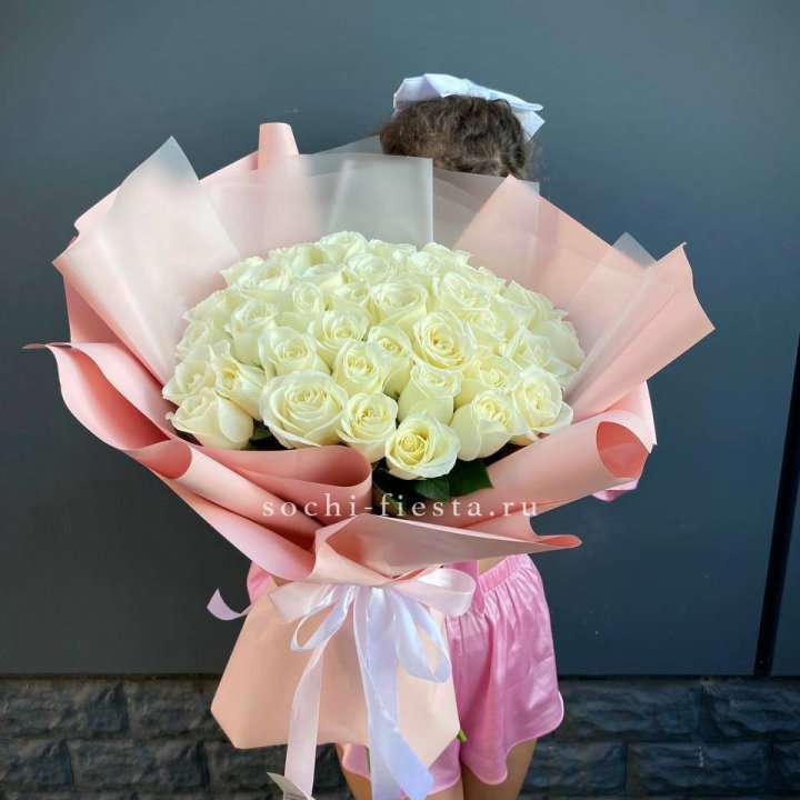 35 белых роз в Нижнем Новгороде