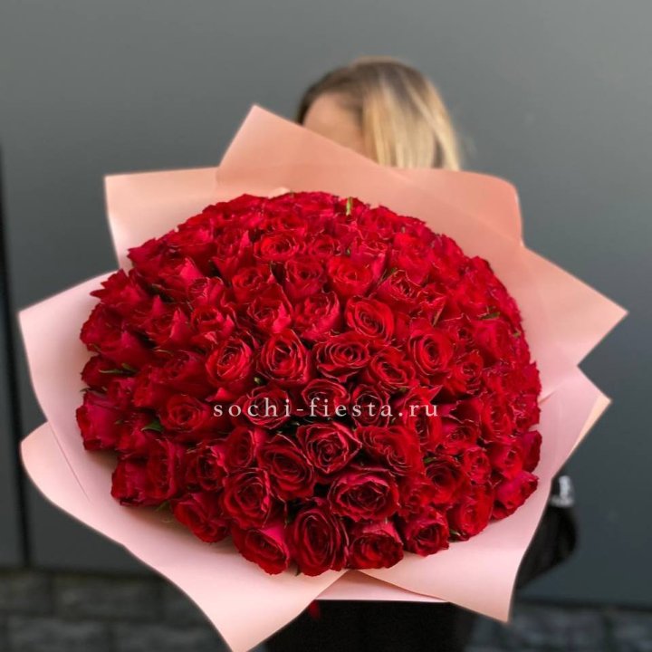 101 роза мадам ред в Нижнем Новгороде