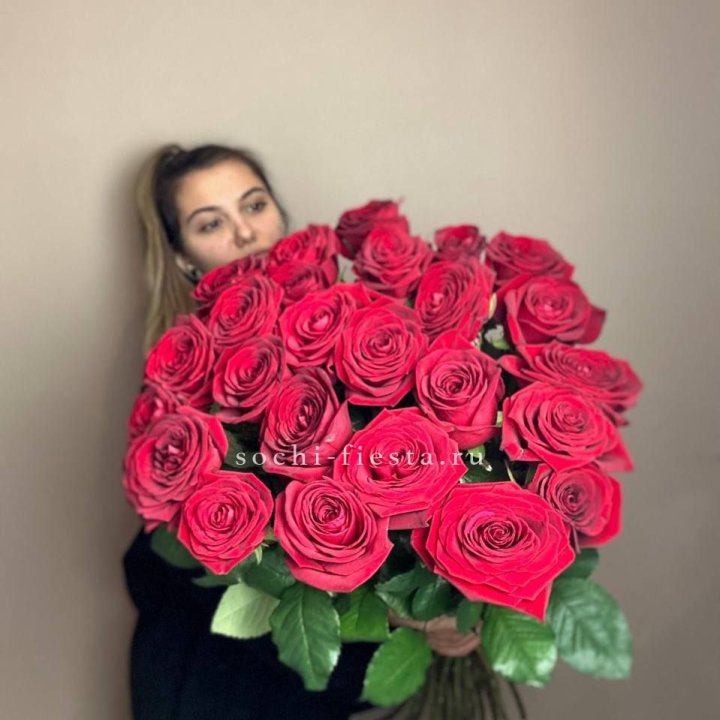 25 высоких роз в Нижнем Новгороде
