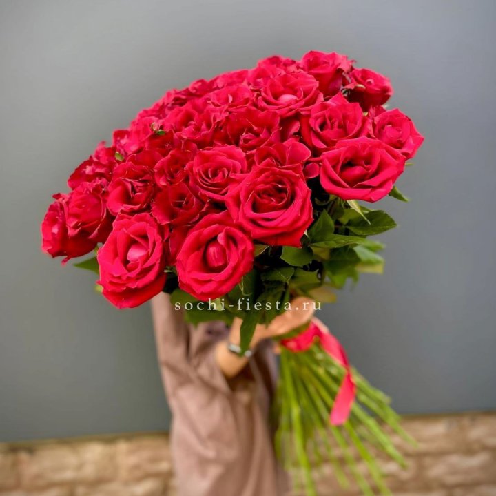51 высокая красная роза в Нижнем Новгороде
