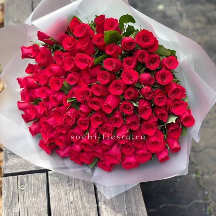 101 красная роза Лолита в Нижнем Новгороде
