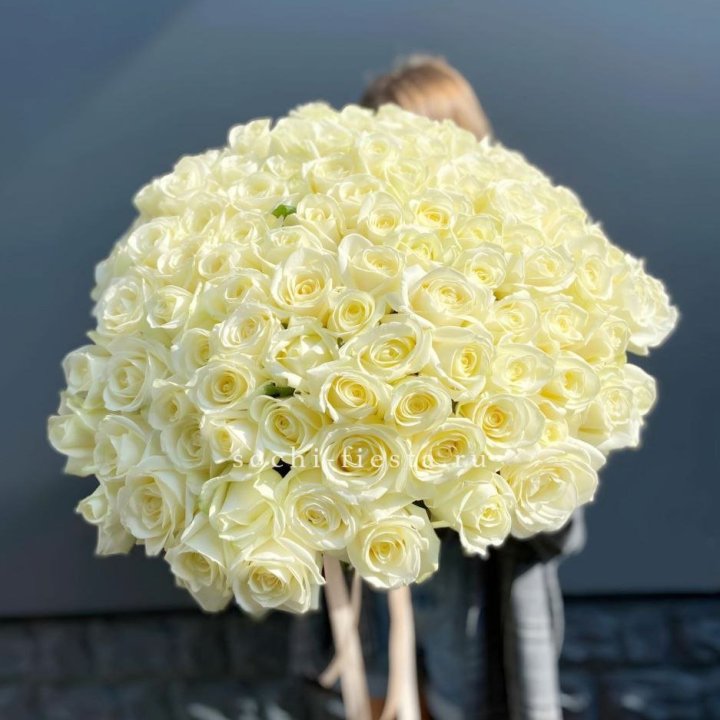Букет  из 101 белой розы  в Нижнем Новгороде