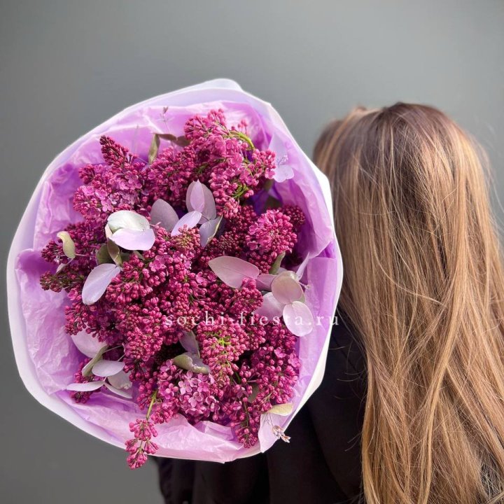 Букет сирени  в Нижнем Новгороде