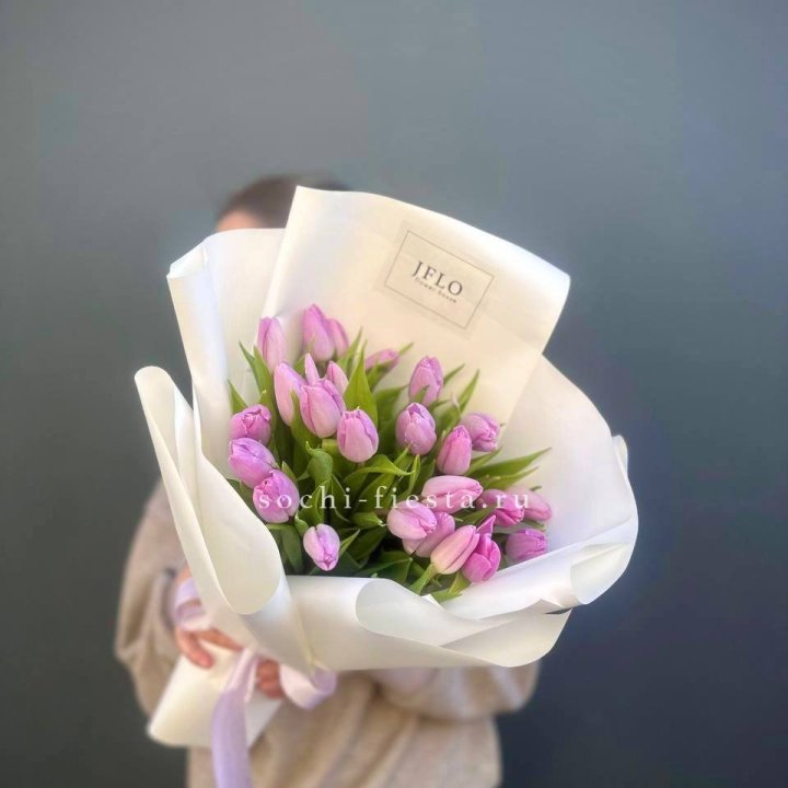 25 сиреневых тюльпанов в Нижнем Новгороде