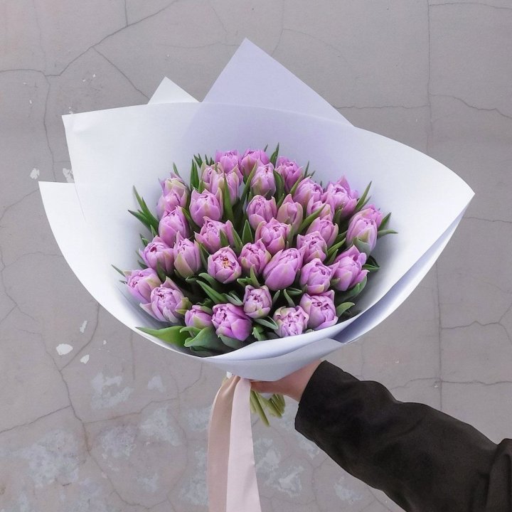 35 сиреневых тюльпанов в Нижнем Новгороде